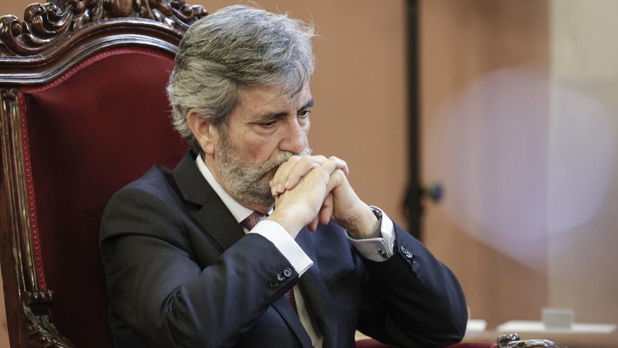 El bloqueo conservador del Poder Judicial fuerza la dimisión de su presidente por primera vez en la historia