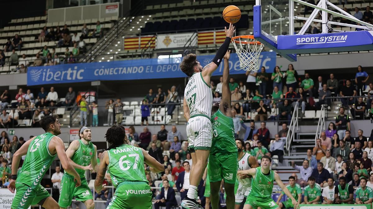 Las imágenes del Amics Castelló - Coto Córdoba CB