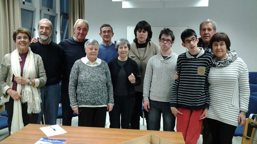 Grupo mixto de lectura fácil organizado por Har-Eman