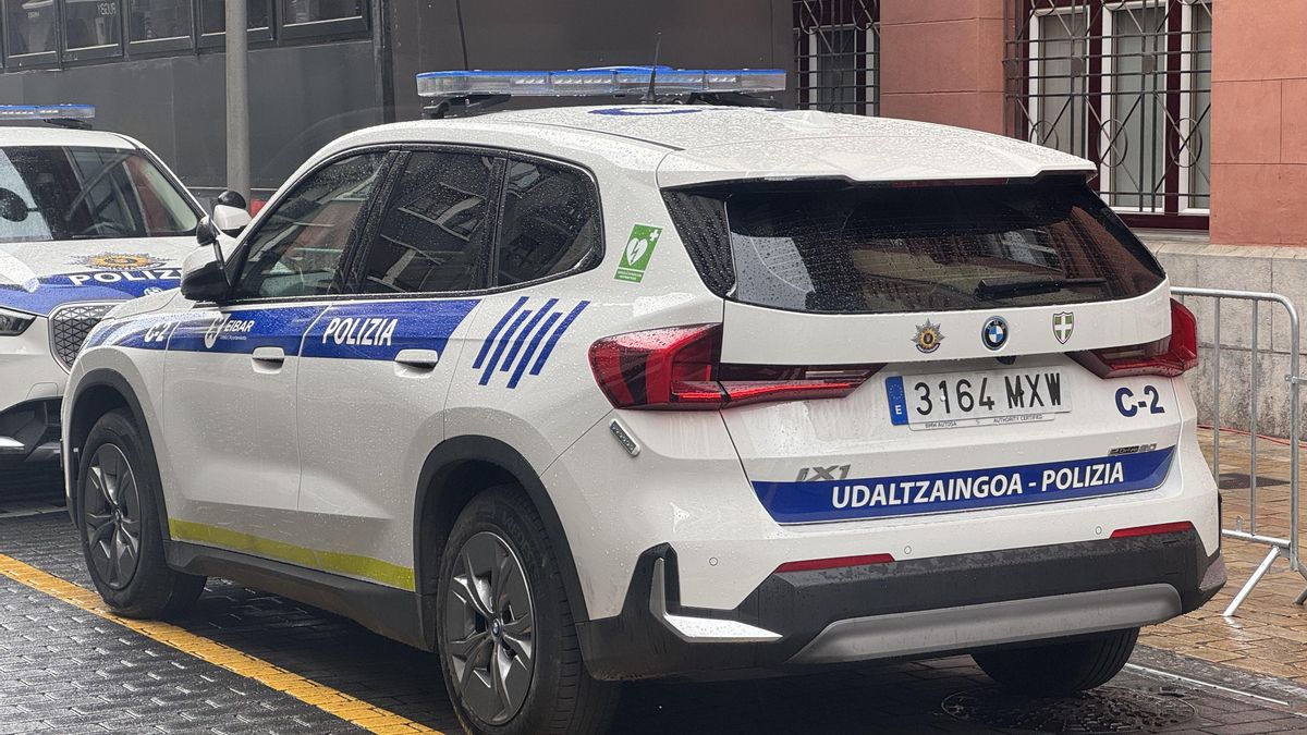 Patrulla BMW en Eibar de Automóviles de Oviedo
