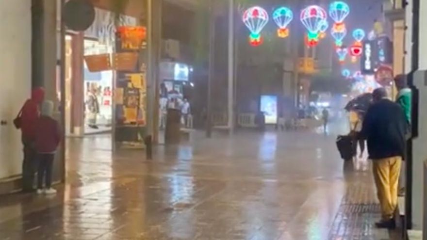 Intensa tarde de lluvias y truenos en Tenerife el segundo día del año