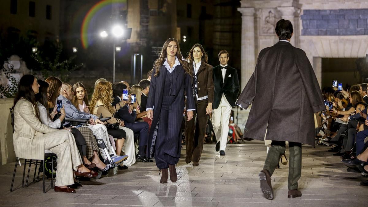Desfile de Silbon en el Puente Romano
