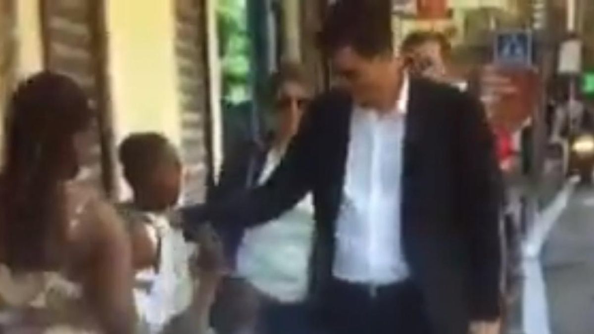 Difunden un vídeo acusando a Sánchez de racista y el líder del PSOE advierte a PP y Podemos: "No todo vale"