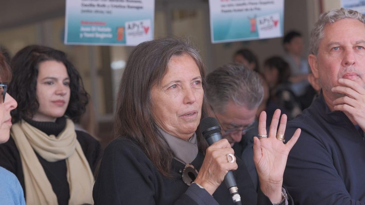 Claudia Piñeiro y Guillermo Martínez en el Encuentro de Escritores en el Garrahan