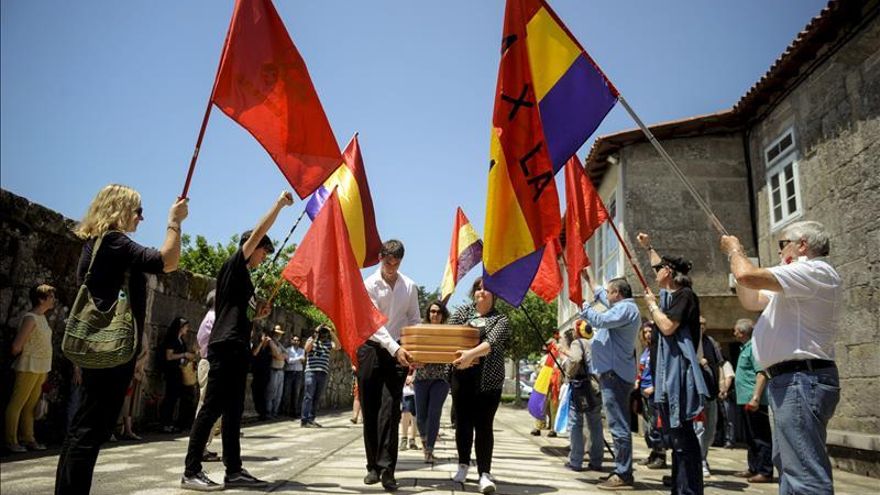 Los restos de un guerrillero antifranquista descansan en Xinzo, tras 64 años