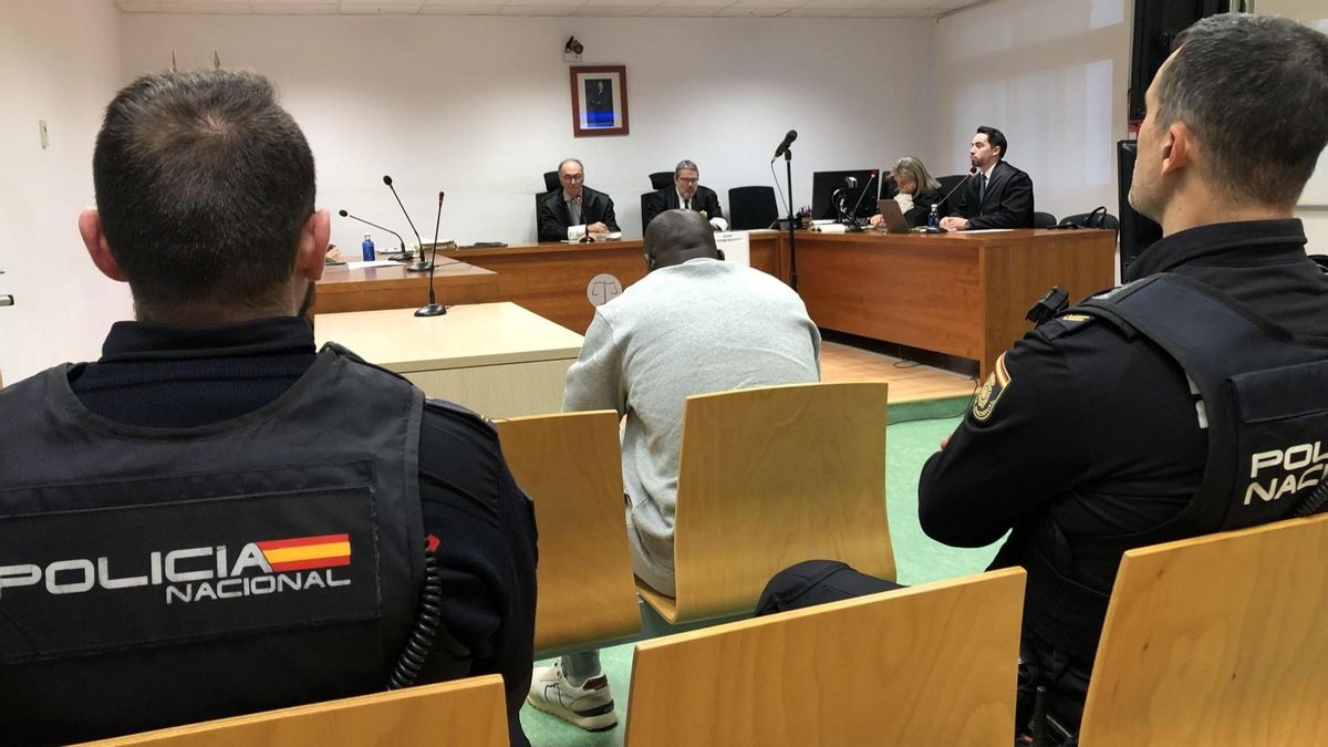 Un hombre acepta cuatro años y nueve meses de prisión por intentar matar a su pareja en el hospital tras dar a luz