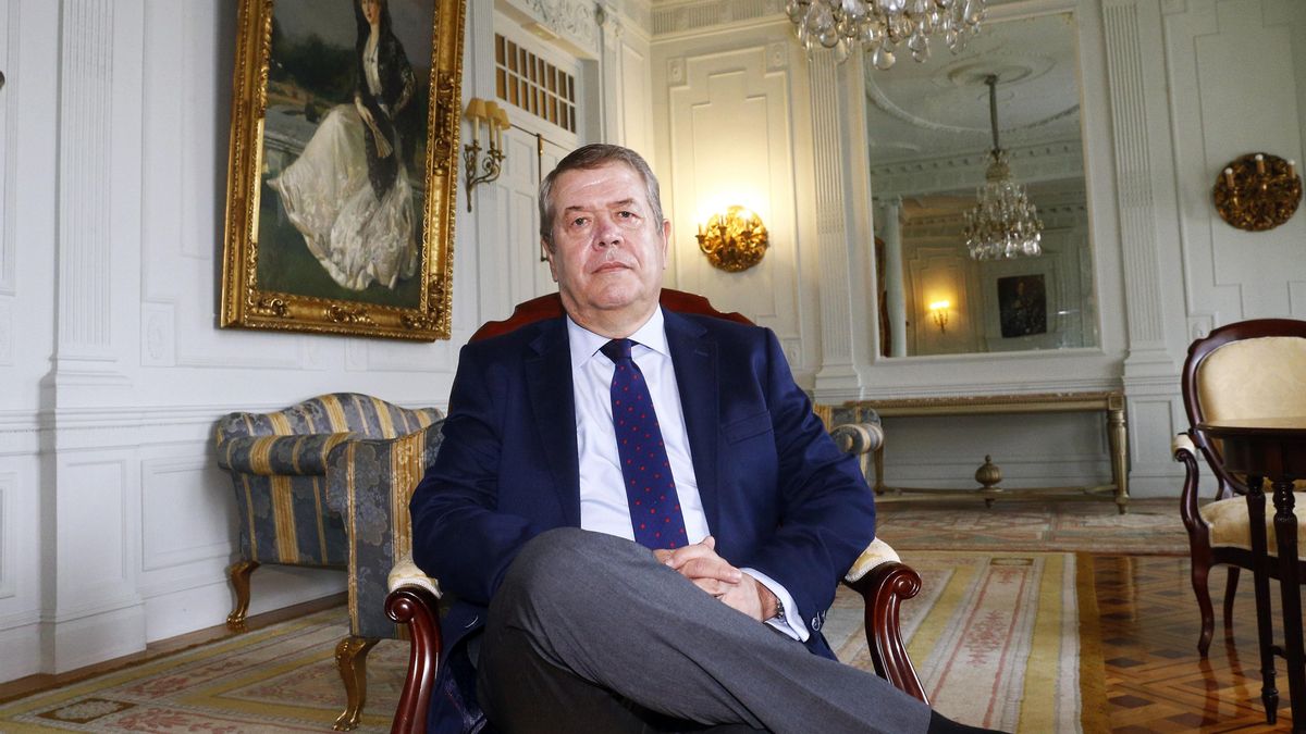 César Tolosa.