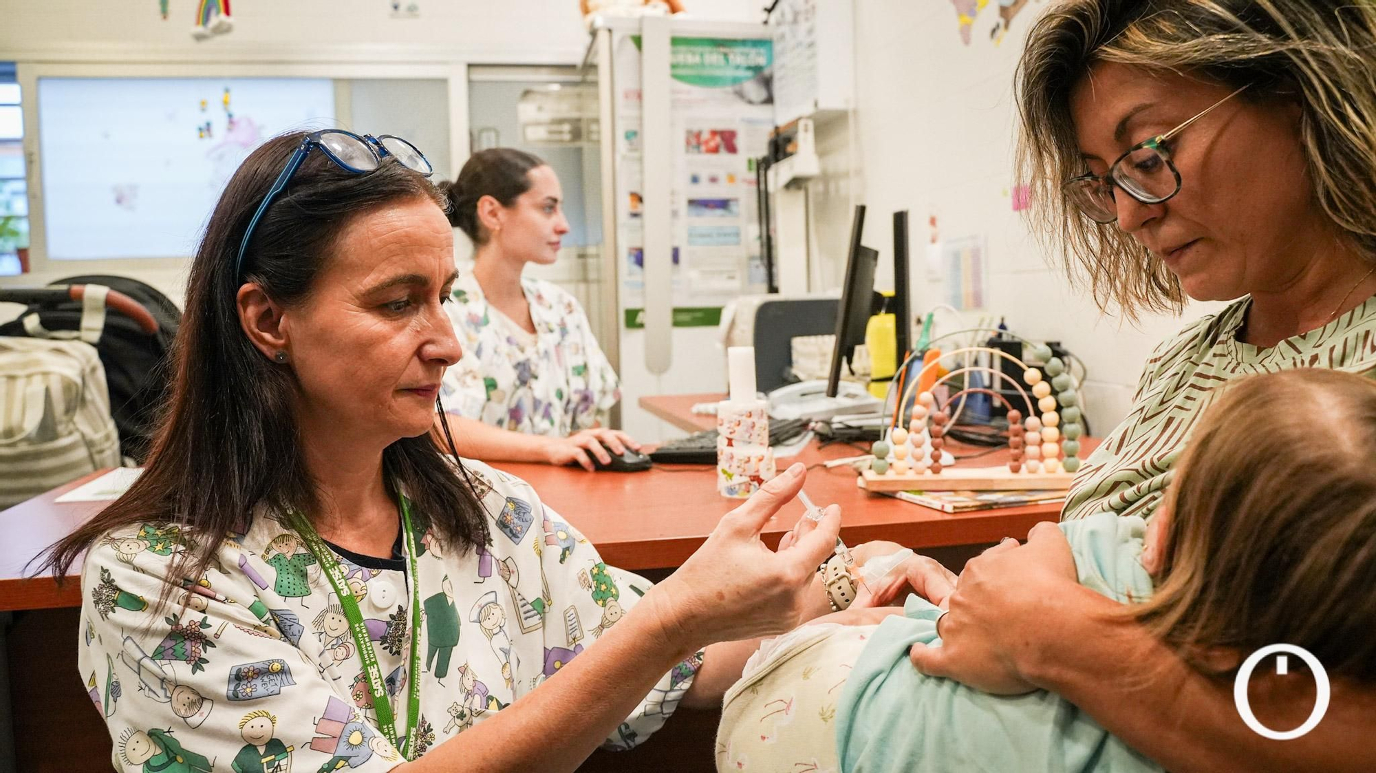 Primer día de vacunación contra la gripe infantil