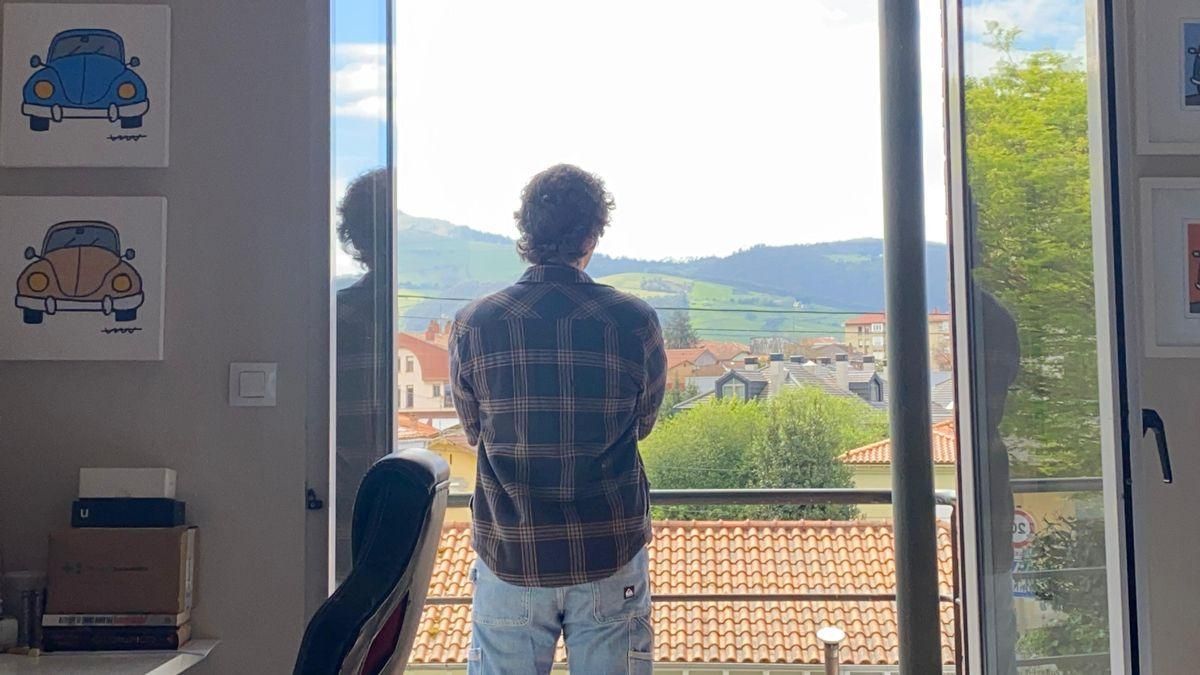 El acoso a Martín, el pueblo sin autobús o el 'crimen' del aguacatero: las historias más personales que resumen un año