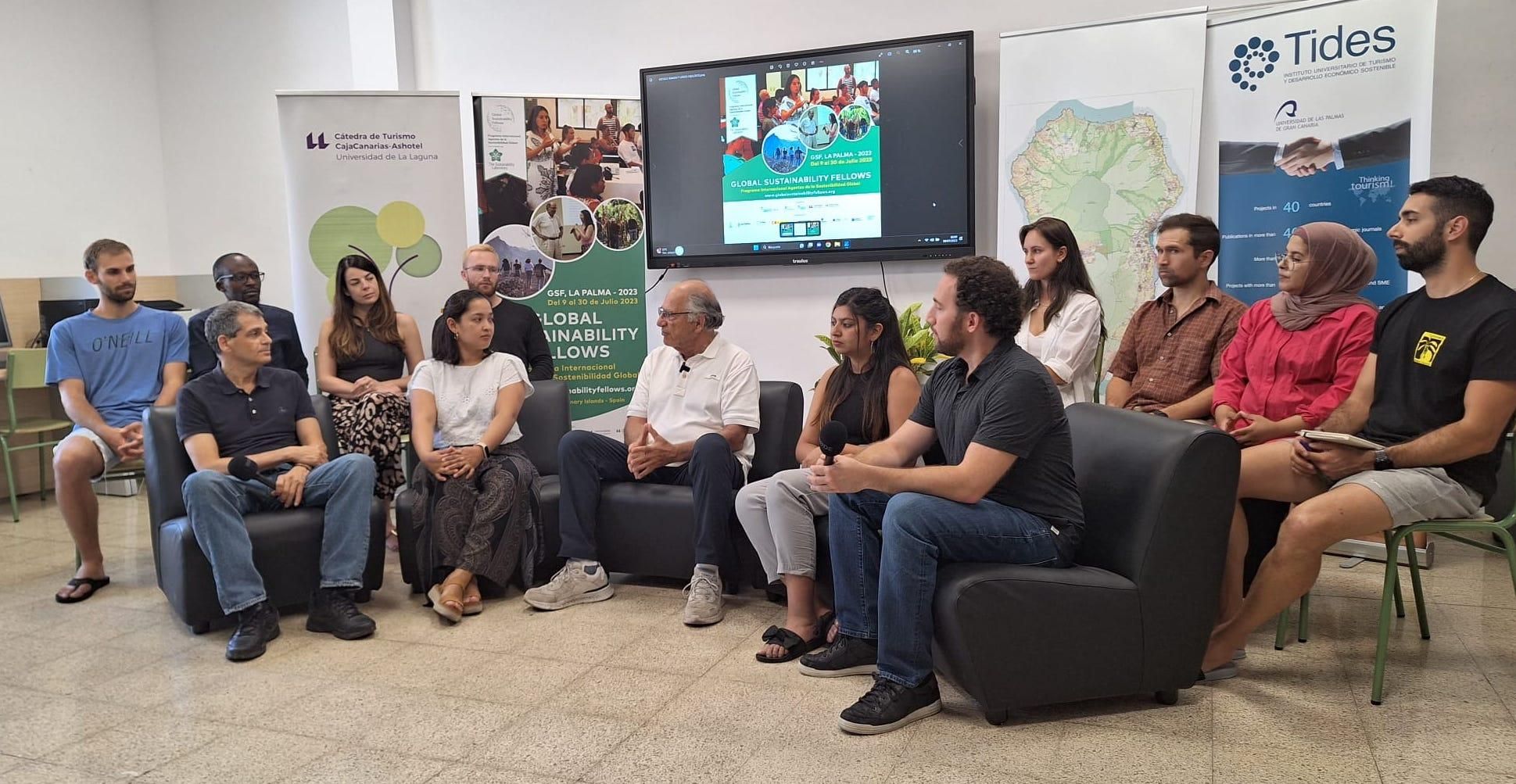 Grupo de Fellows con Michael Ben-Eli.