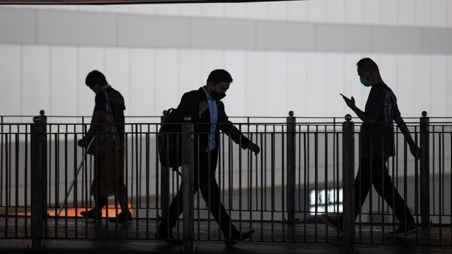 Hong Kong registra su peor brote de COVID-19 desde marzo