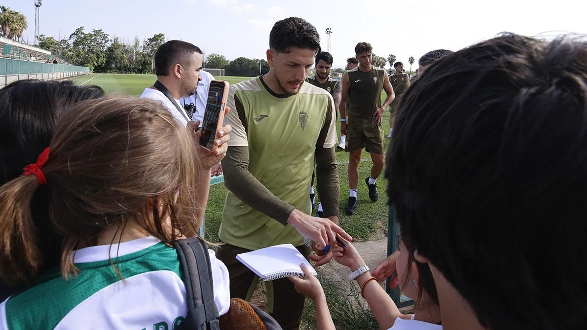Entrenamiento del pretemporada del Córdoba CF a puerta abierta