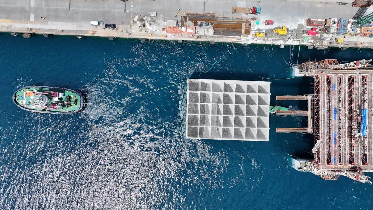 Uno de los cajones para la prolongación del Muelle Nelson Mandela