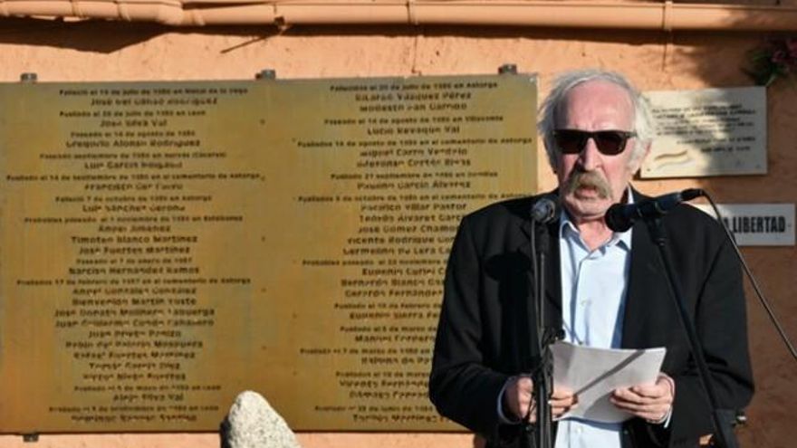 Acto de homenaje a represaliados en Astorga. / astorgaredaccion.com