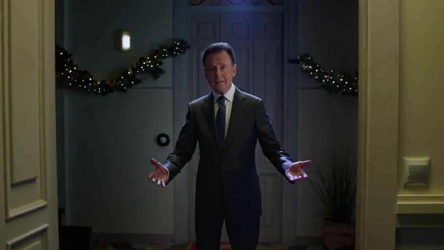 Antena 3 lanza su promo navideña con Matías Prats, Carmen Mola y Pablo Díaz