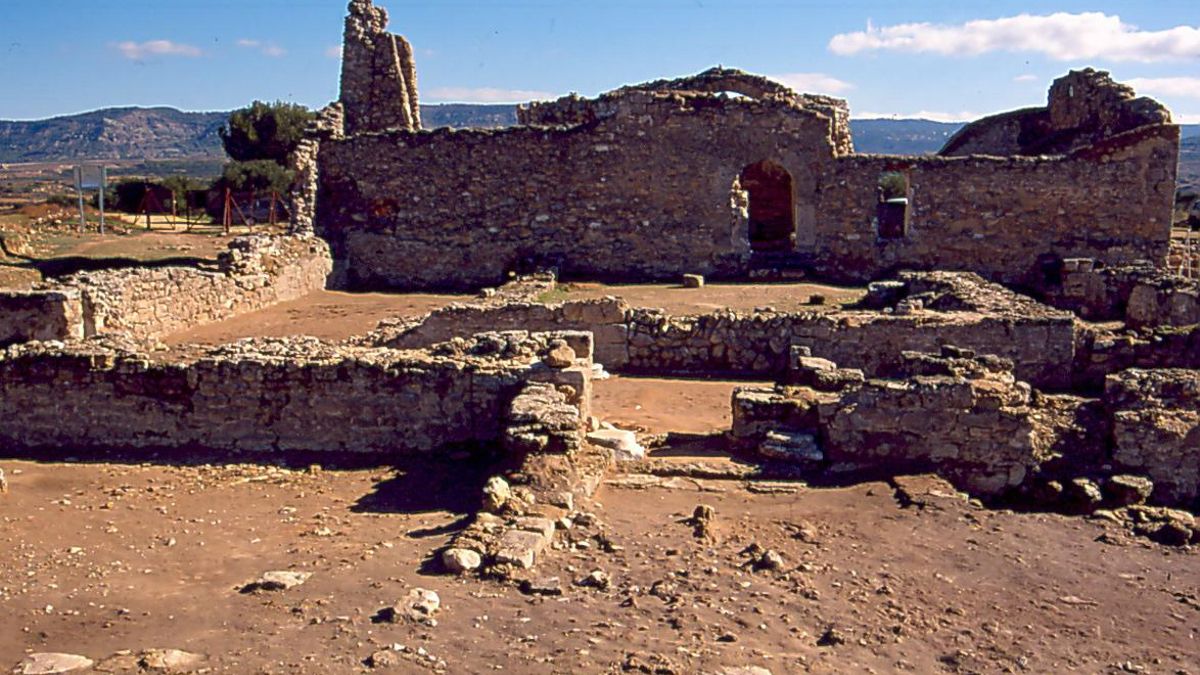 Iglesia palatina en Recópolis, vista general desde fachada principal