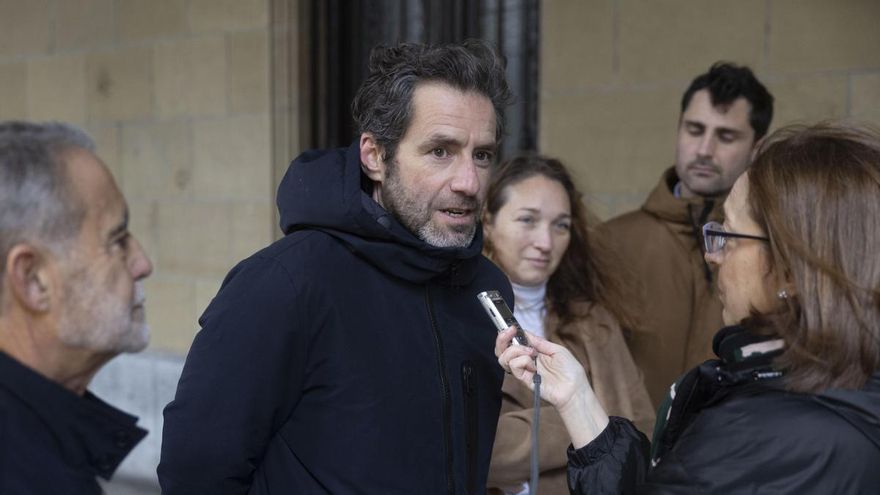 El vicesecretario de Cultura y portavoz del PP, Borja Sémper, ha enviado este domingo desde San Sebastián un mensaje al presidente del Gobierno, Pedro Sánchez,"que no hay amenaza posible que vaya a acallar a la oposición". EFE/Javier Etxezarreta