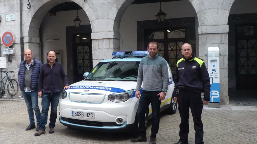 La Ertzaintza investiga el asalto de madrugada a las dependencias de la Policía local en Azpeitia