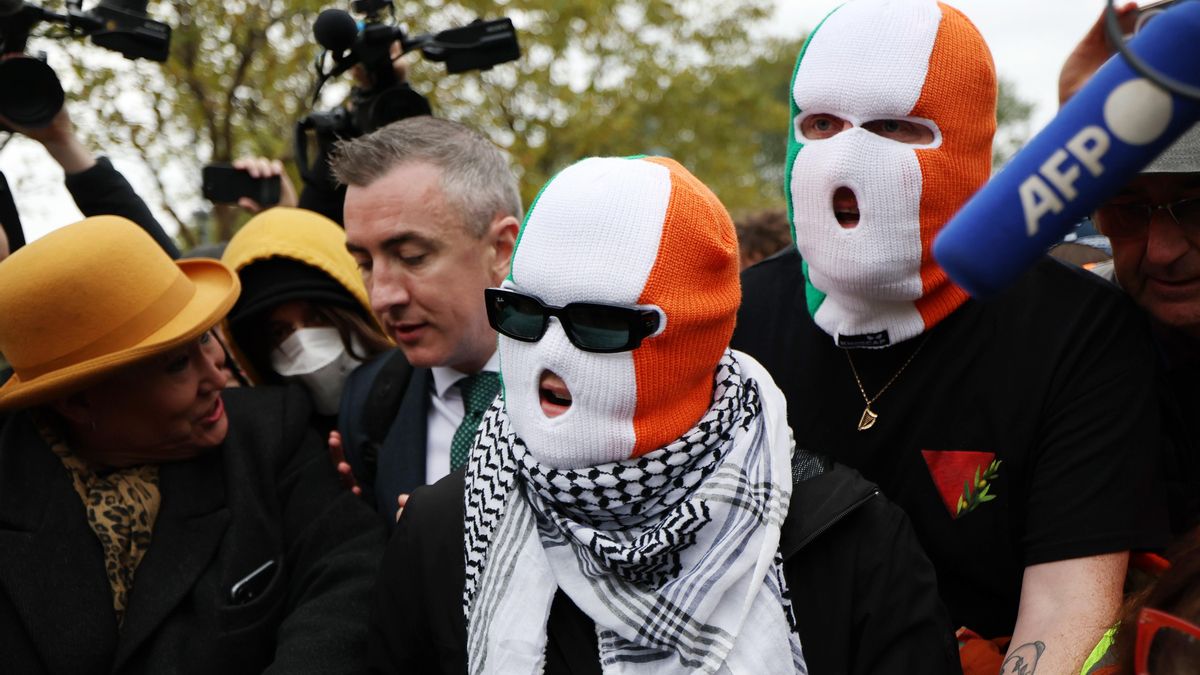 La justicia británica archiva la acusación por "terrorismo" contra el cantante de Kneecap