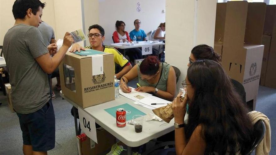 Los colegios electorales de Colombia durante el plebiscito de la paz
