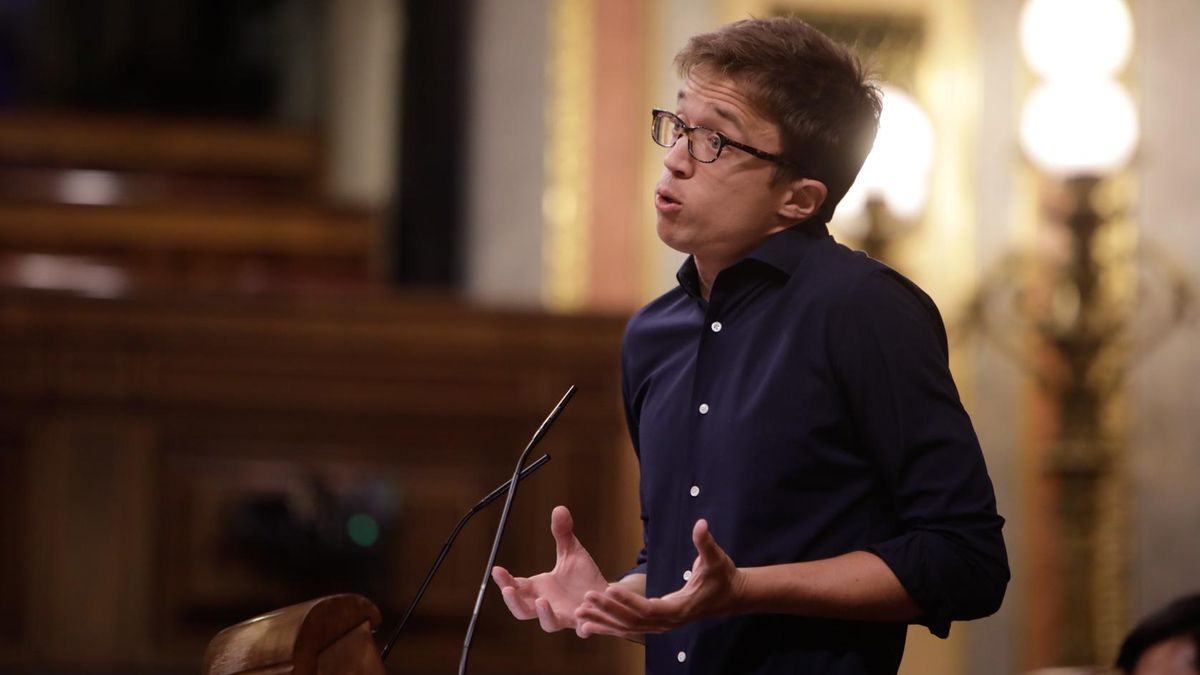 El portavoz de Más País-Equo en el Congreso, Íñigo Errejón, interviene en una sesión plenaria
