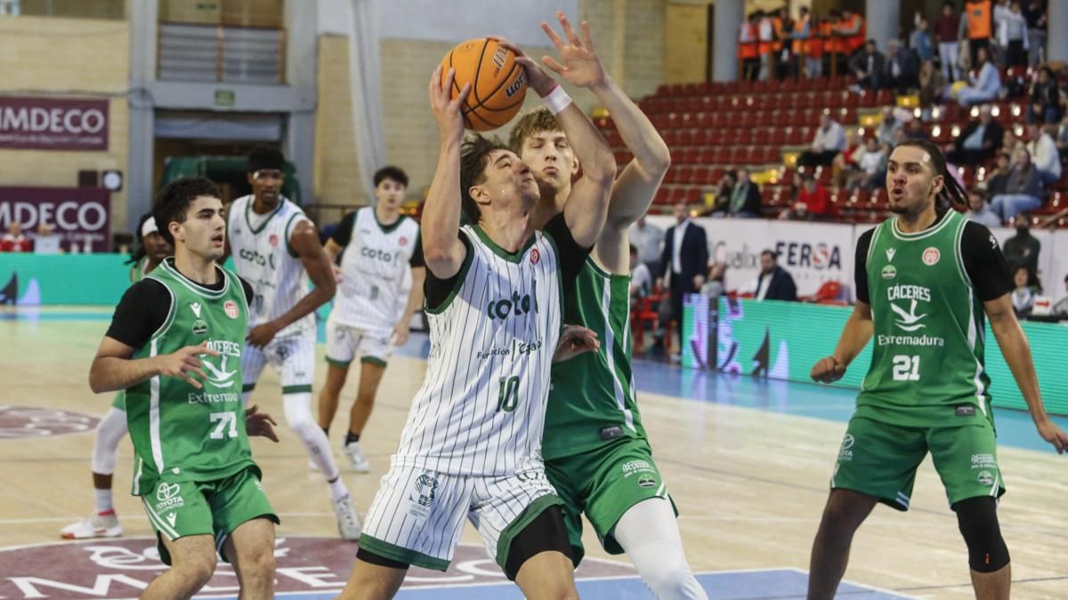 Coto Córdoba CB - Cáceres Patrimonio de la Humanidad
