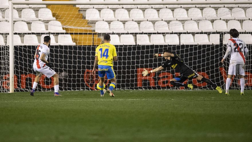 El Rayo Vallecano saca jugo de la peor versión de la UD Las Palmas