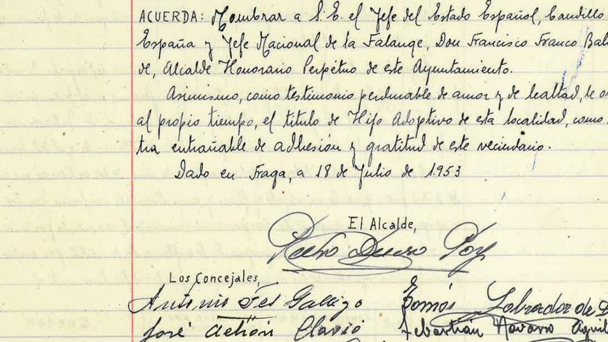 El PP de Fraga mantiene a Franco como alcalde honorario pese a que incumple la Ley de Memoria: “No es una prioridad”