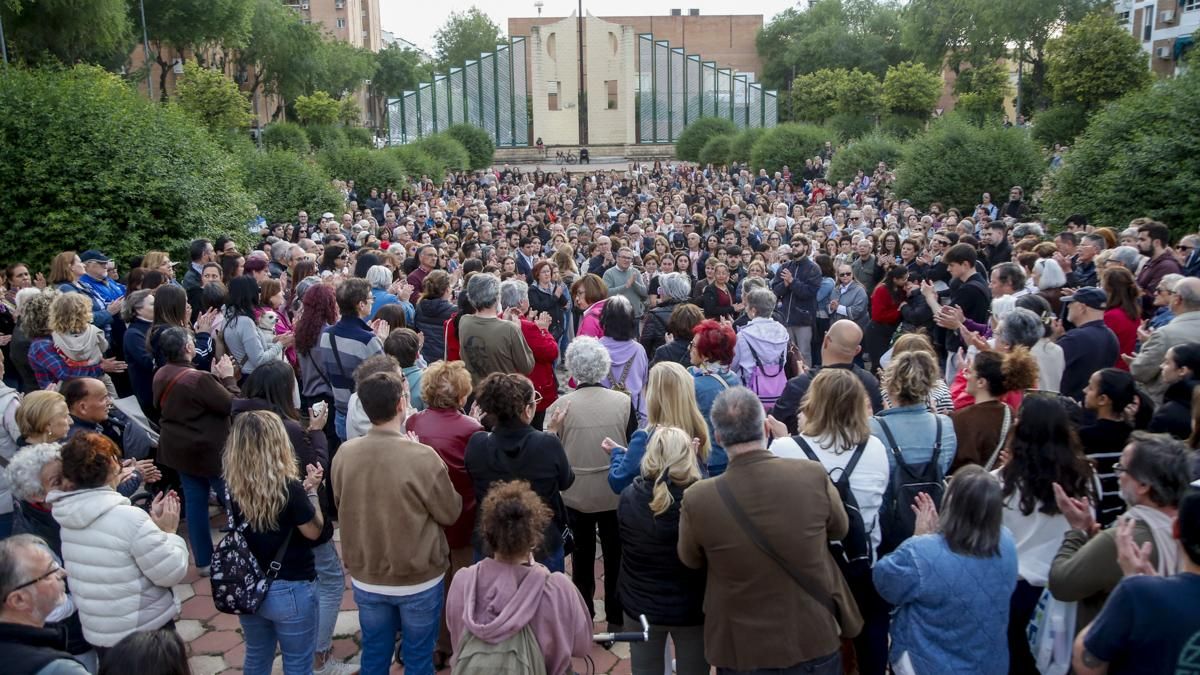 Concentración por el asesinato de una mujer en la Fuensanta