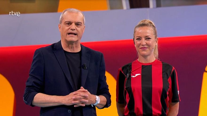 El 'Grand Prix' se detuvo por decisión arbitral, tuvo un susto por una caída de cabeza y vivió una venganza a la vaquilla