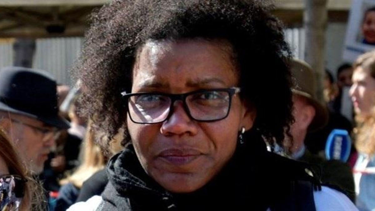 Ana Julia declara ante los agentes durante casi dos horas y se presta a "colaborar", según su abogada