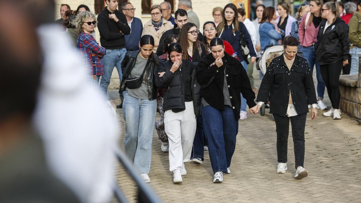 Concentración por el asesinato de una mujer en la Fuensanta