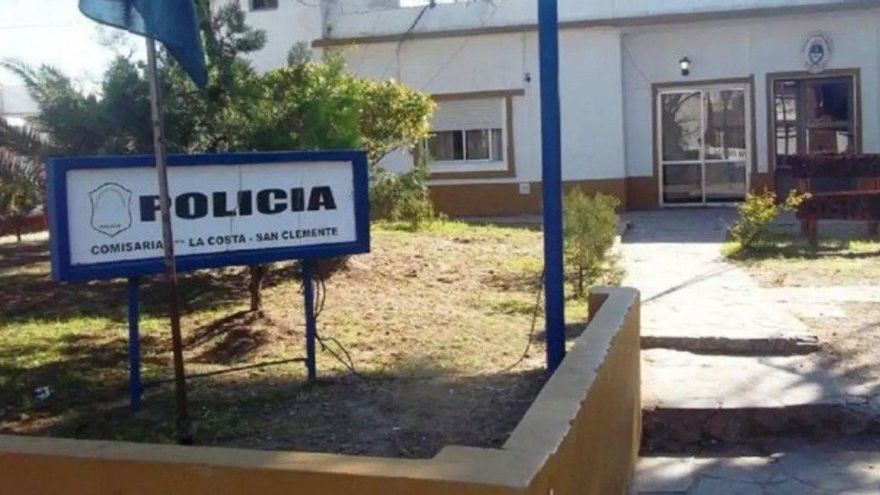 Detienen a nueve efectivos de la Policía Bonaerense por la muerte de un preso en una comisaría