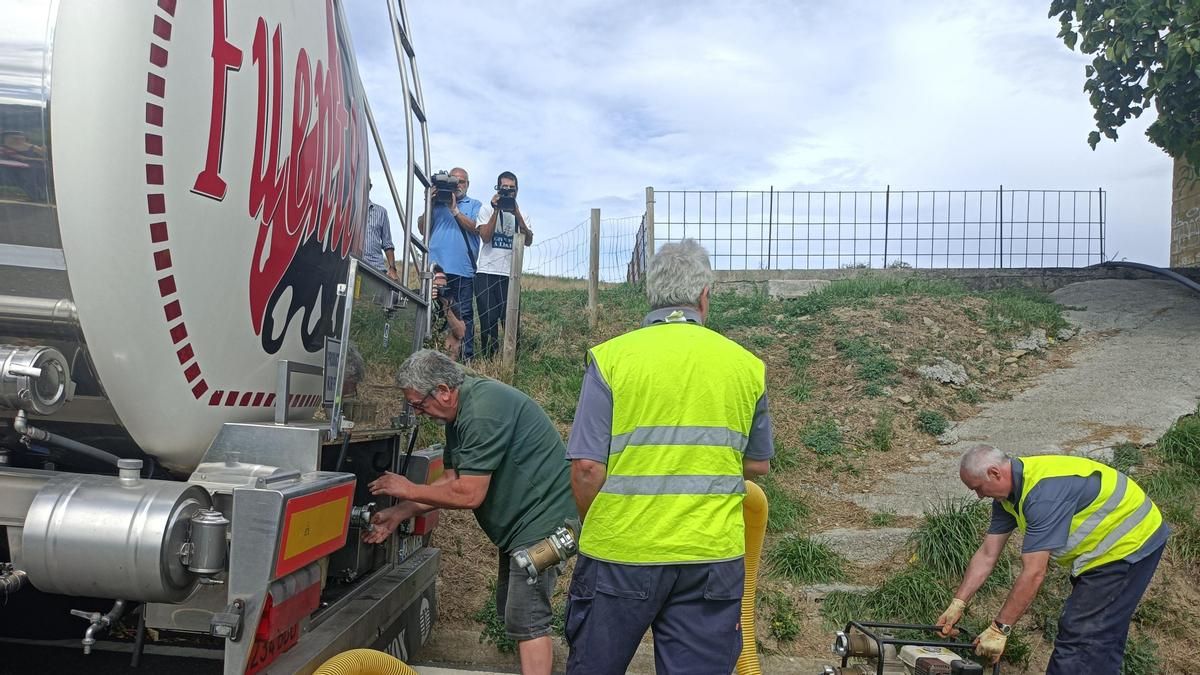 Camiones cisterna para paliar la sequía: Karrantza recibirá este mes 250.000 litros de agua al día de lunes a viernes
