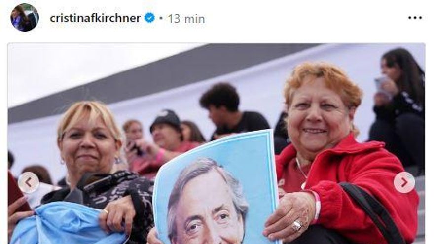 Las fotos que compartió Cristina de camino al acto en Quilmes y las respuestas por las redes