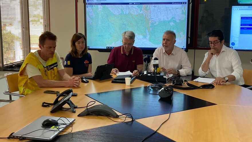 Rueda de prensa este domingo por la mañana tras la reunión técnica sobre el avance del incendio de Los Realejos