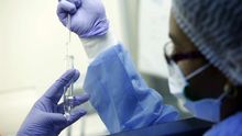 Montoro insiste en que los médicos tributen por los congresos en contra del criterio del PP y las farmacéuticas
