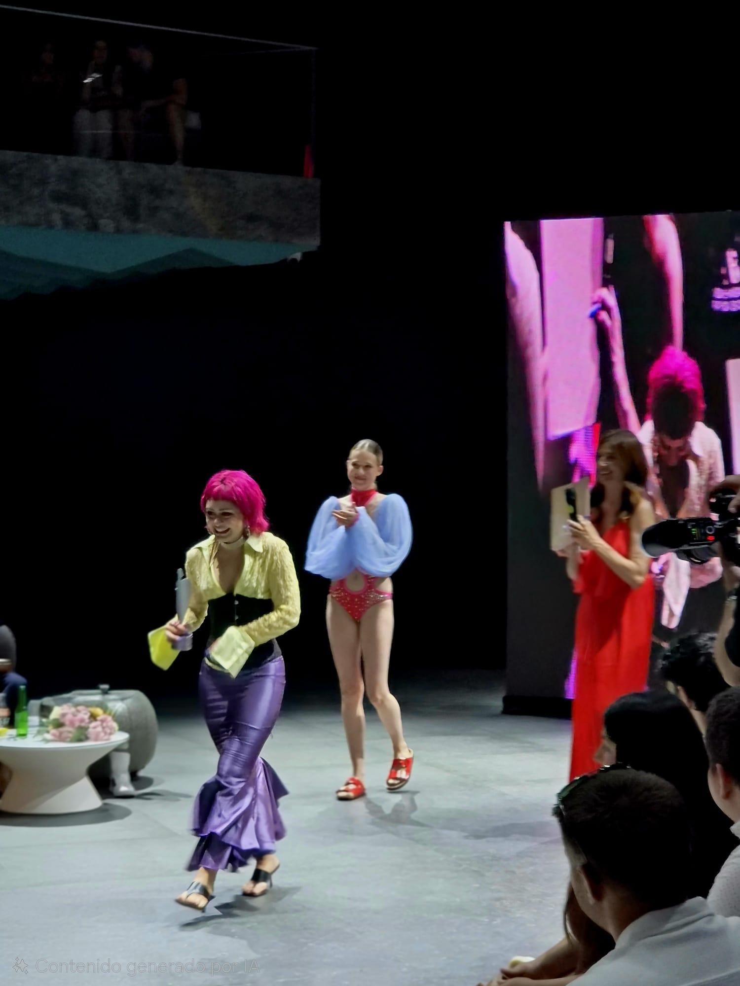 La palmera Zaida Pérez logra el segundo puesto en el Premio Nacional Moda Baño MFB 2026.
