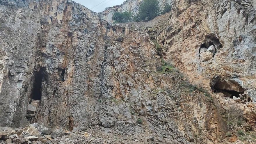 La actividad de una cantera agujereó en 2016 una cueva sobre el acuífero más importante de Álava y Euskadi