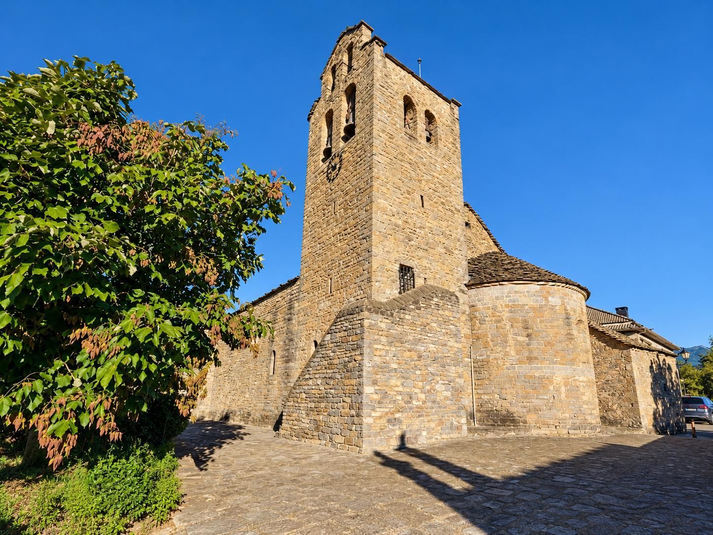 Iglesia de San Miguel, Castiello de Jaca.