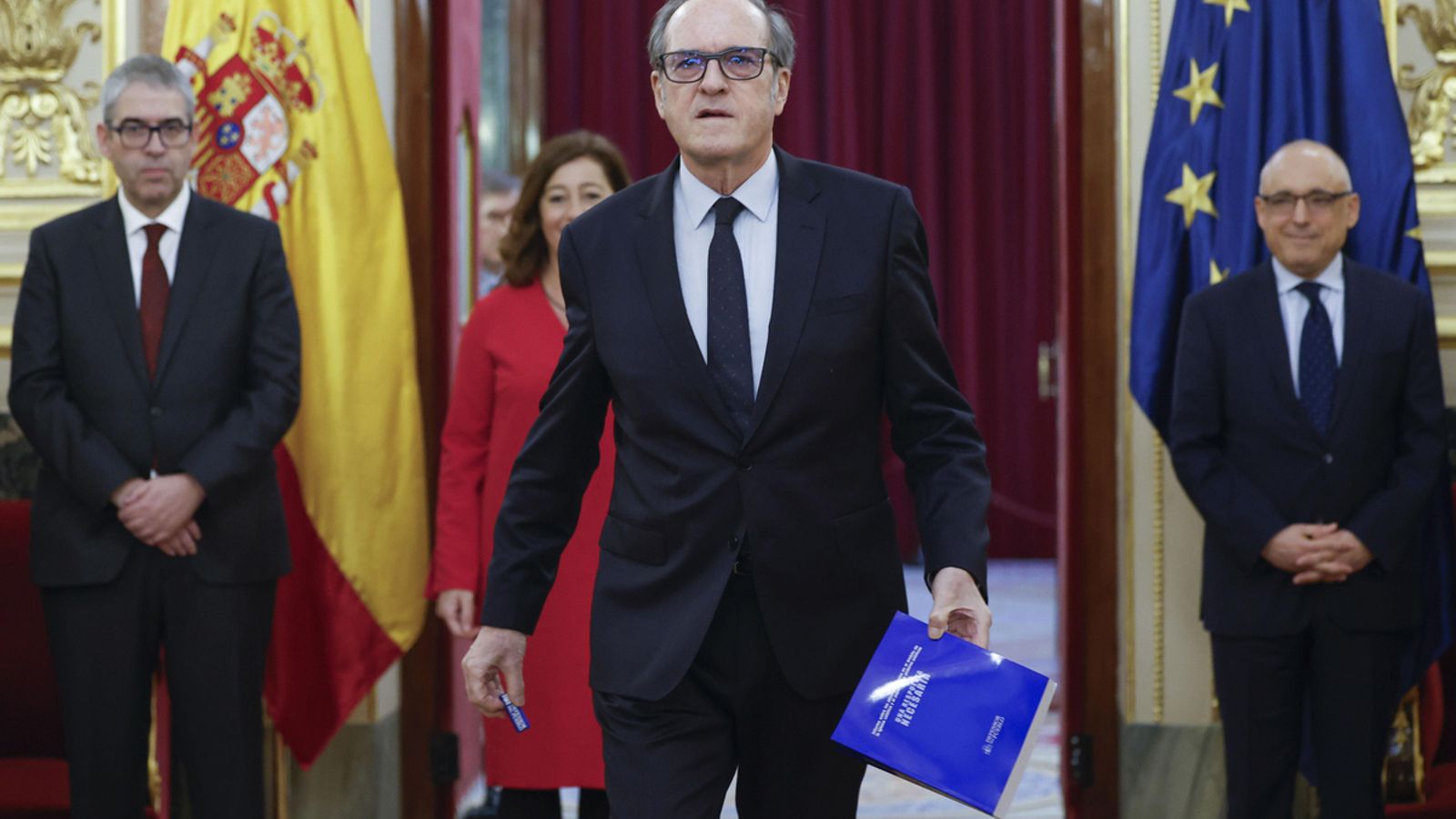 El defensor del Pueblo, Ángel Gabilondo, entrega en el Congreso el informe sobre abusos sexuales en la Iglesia.