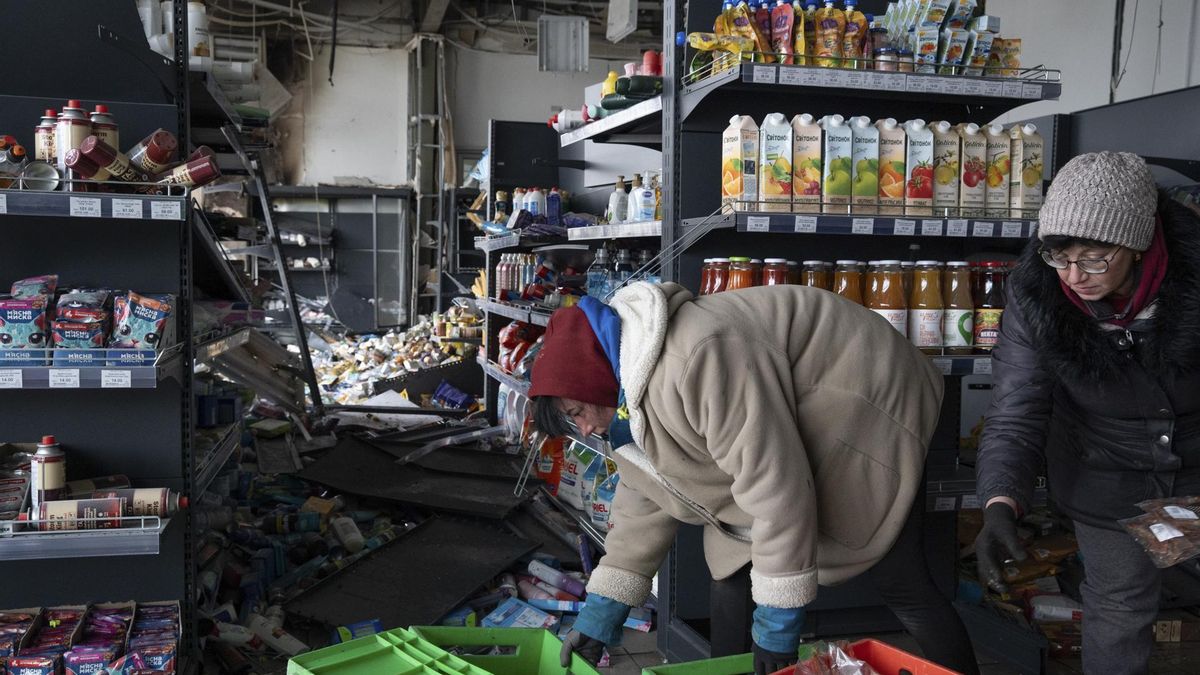Ucrania se adentra en el quinto año de guerra con agotamiento y escepticismo sobre un acuerdo de paz