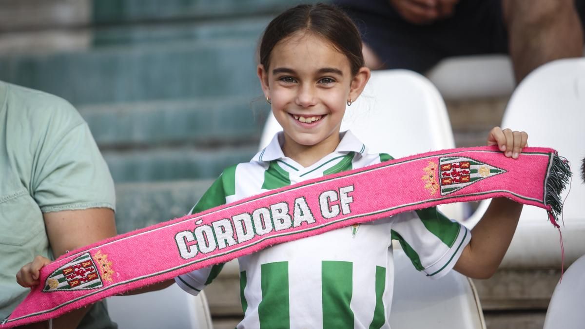 Grada Blanquiverde del Córdoba CF - SD Huesca