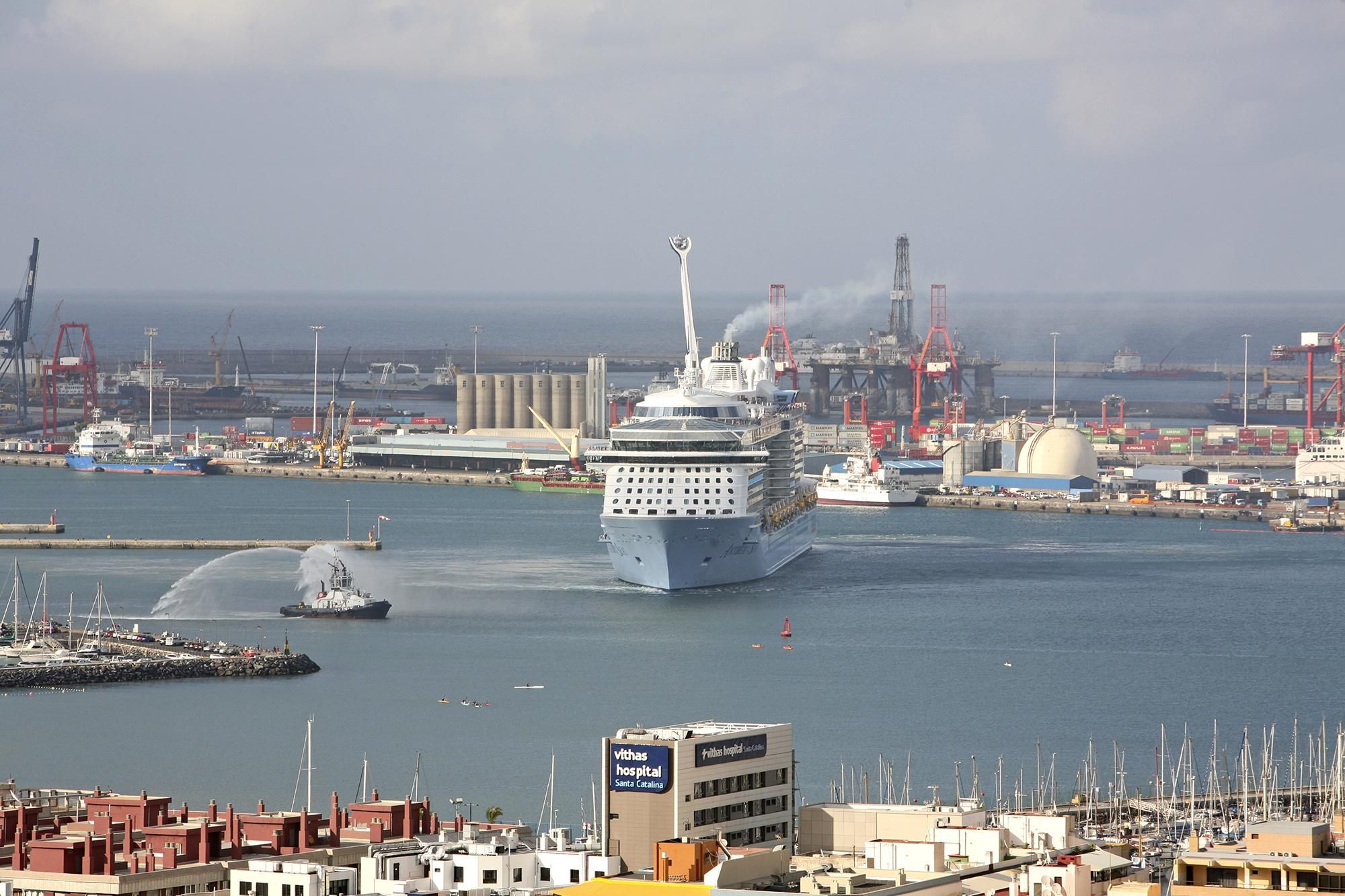 El Puerto de La Luz y de Las Palmas recibe al crucero 'Anthem of The Seas'. Foto: Alejandro Ramos