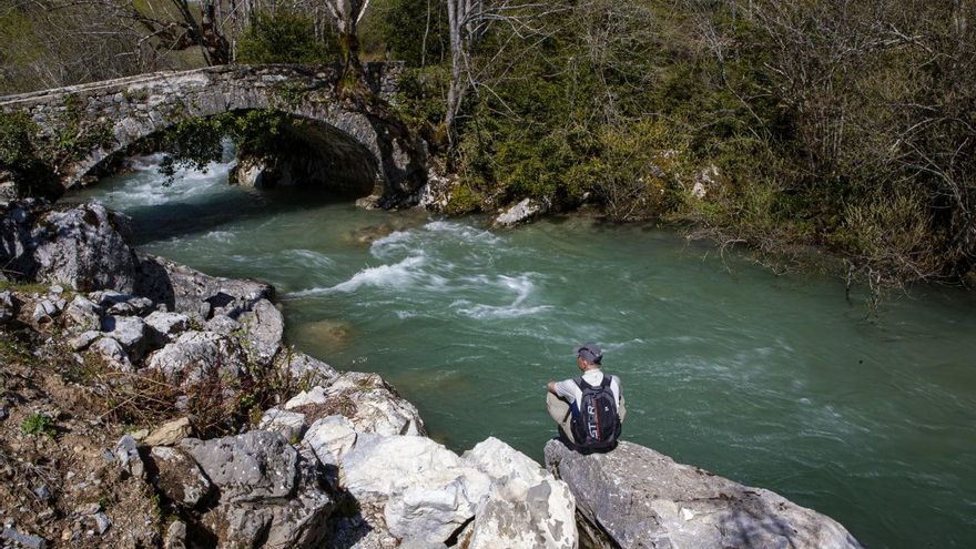 Las riberas de los ríos esconden buenas rutas para recorrer durante la primavera.