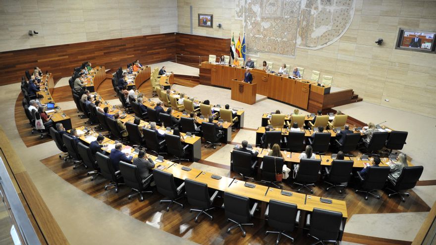 La Asamblea ya cuenta con su primer Plan de Igualdad y un protocolo contra el acoso sexual