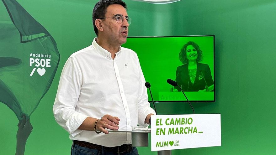 El portavoz de Presidencia del PSOE-A, Mario Jiménez, en rueda de prensa en la sede del partido en Sevilla.
