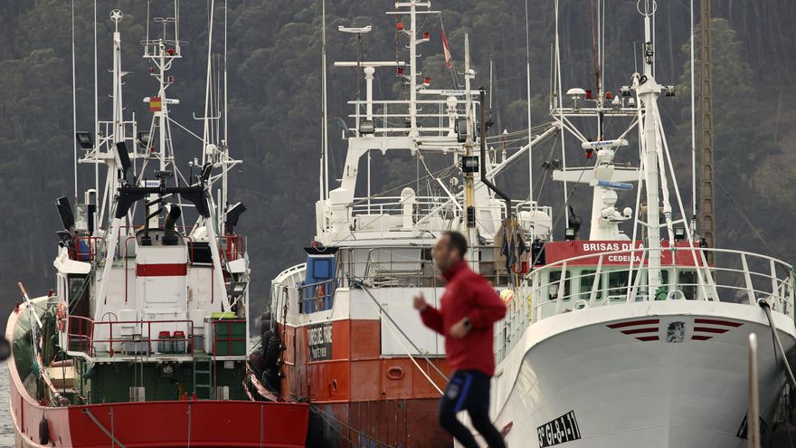La flota gallega vuelve a la actividad de forma desigual: "Vamos a pérdidas, pero hay que buscarse la vida"