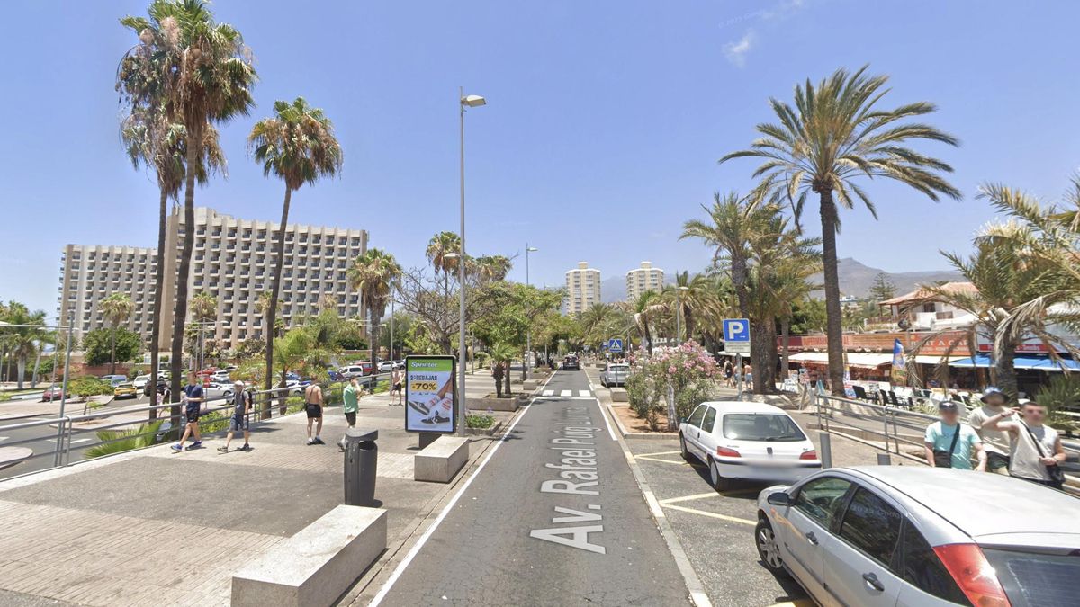Calle Rafael Puig Lluvina en Arona, Tenerife.