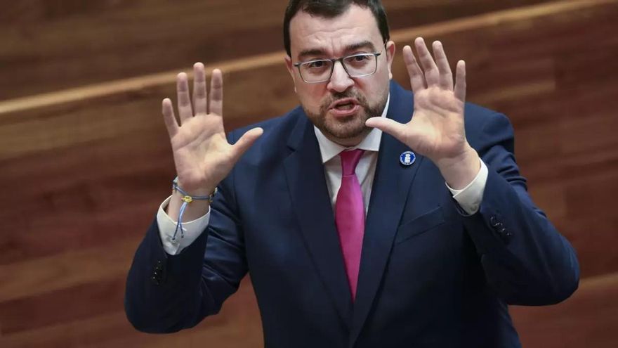 Barbón 'estalla' ante la comparación ofensiva de Ayuso sobre su viaje a México: “Ándate por lo segao y déjanos en paz"